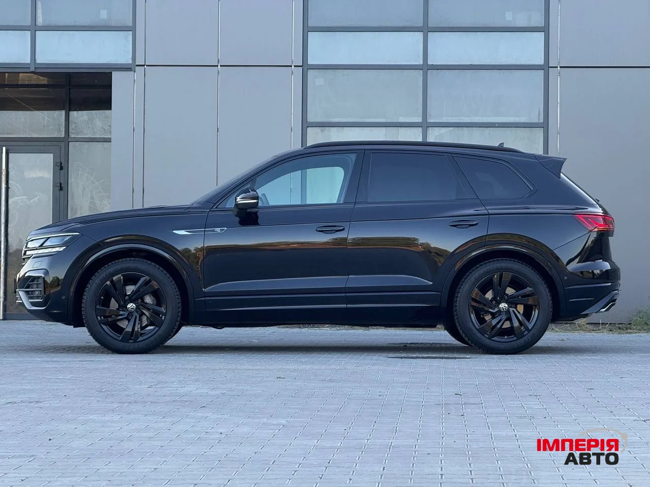 Volkswagen Touareg - фото 5