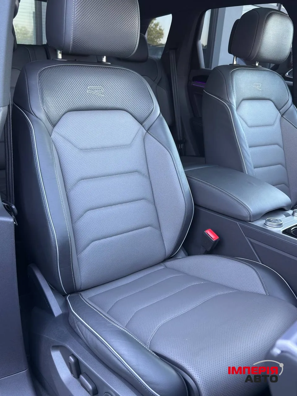 Volkswagen Touareg - фото 10