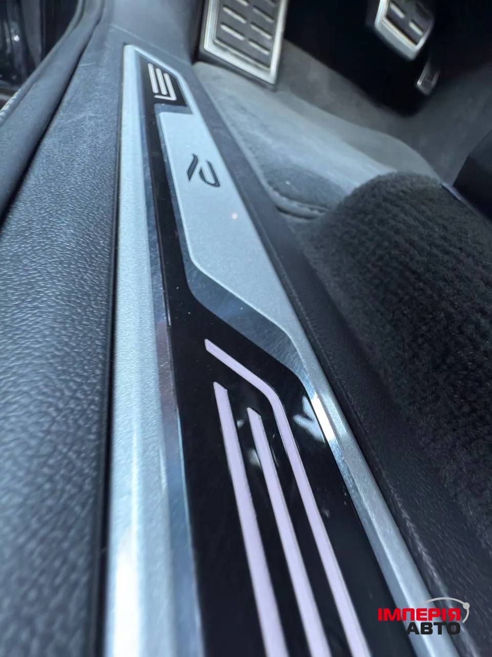 Volkswagen Touareg - фото 43