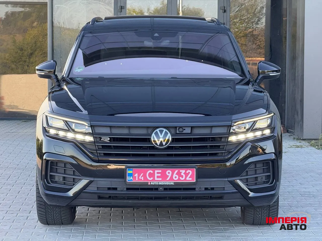 Volkswagen Touareg - фото 8