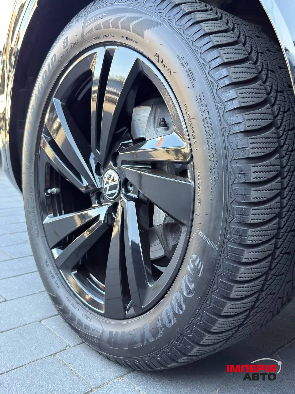 Volkswagen Touareg - фото 60