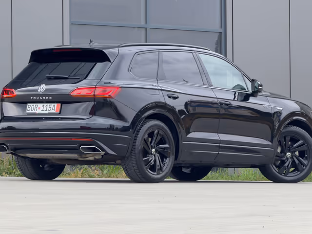 Volkswagen Touareg - фото 4