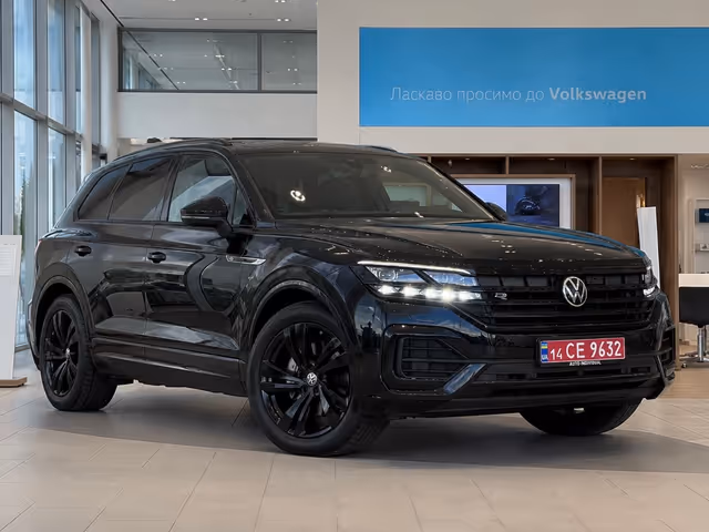 Volkswagen Touareg - фото 1