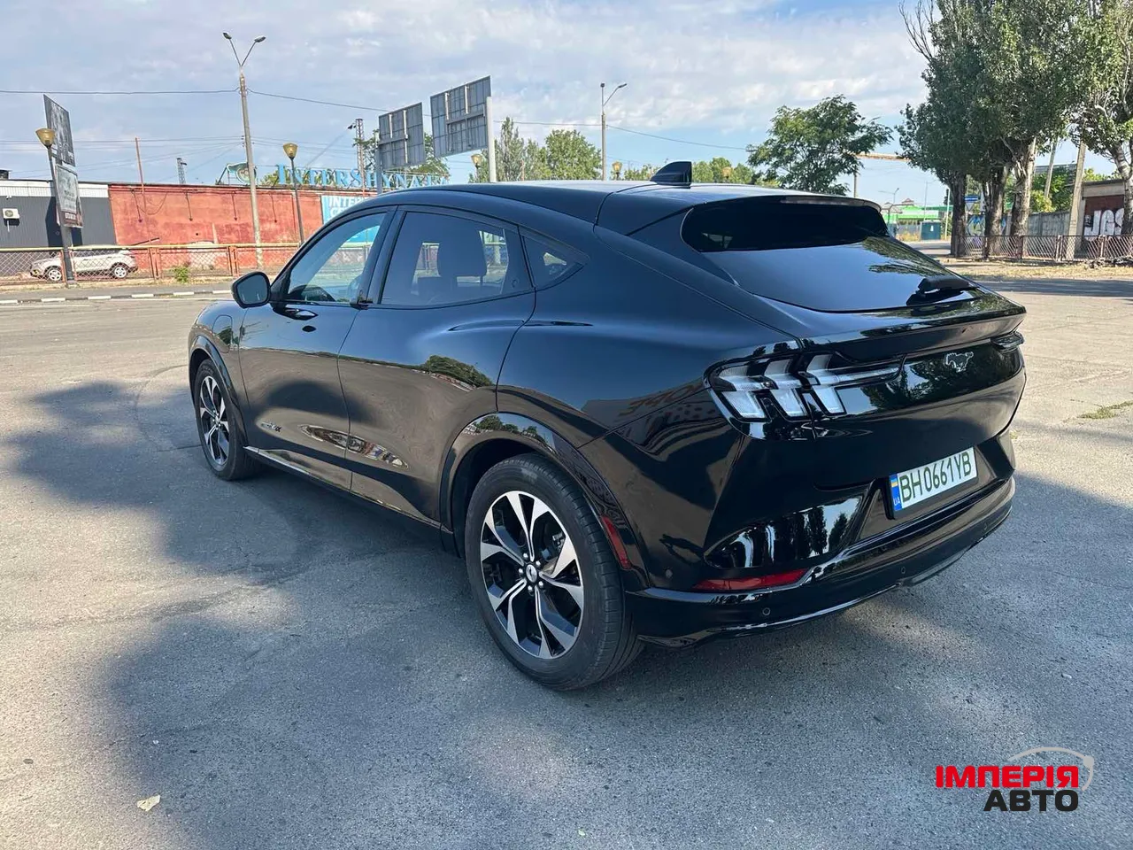 Ford Mustang Mach-E - фото 10