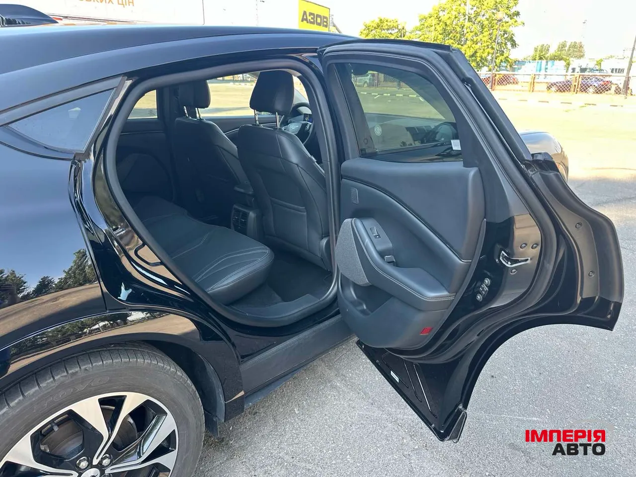 Ford Mustang Mach-E - фото 6