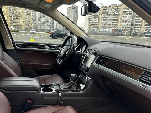 Volkswagen Touareg - зображення 4