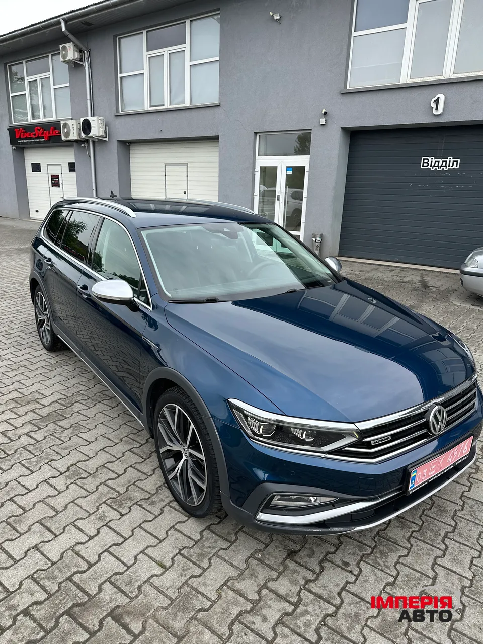 Volkswagen Passat - фото 1