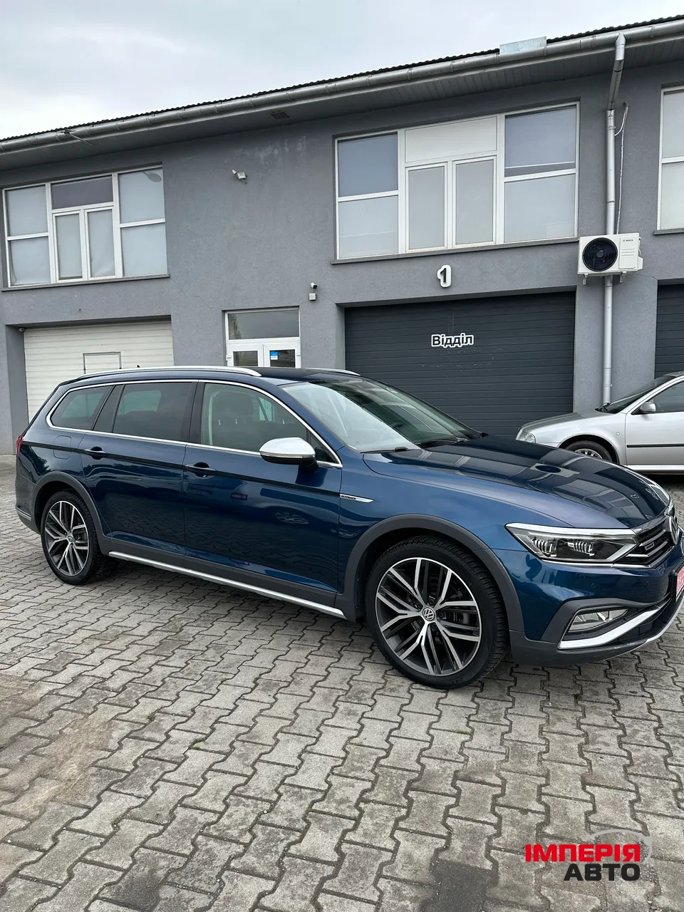 Volkswagen Passat - фото 4