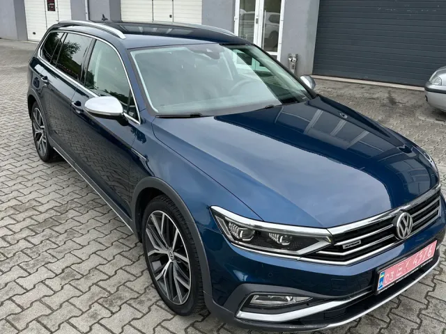Volkswagen Passat - зображення 1