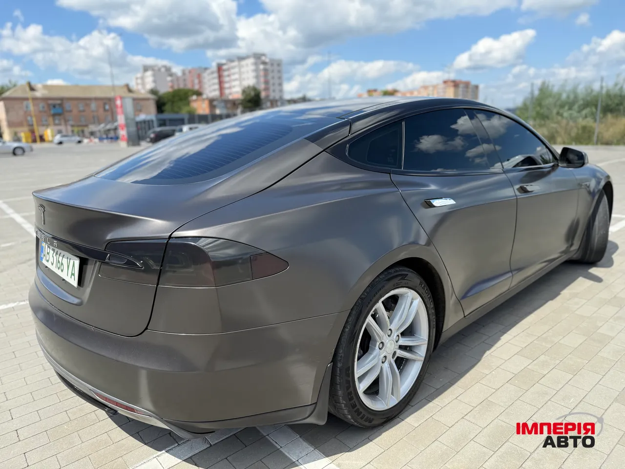 Tesla Model S - фото 11