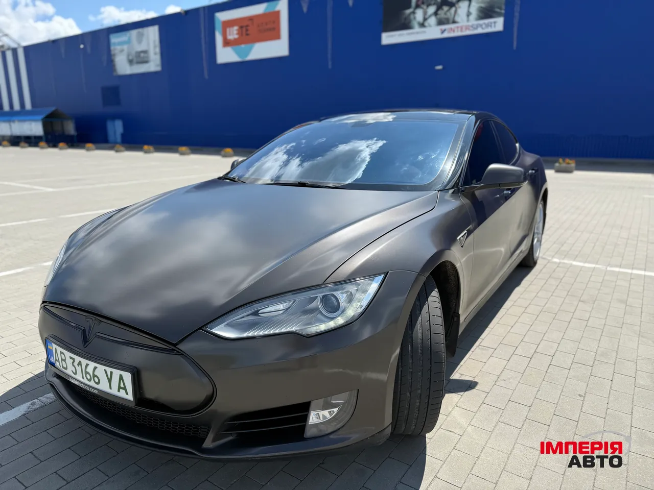 Tesla Model S - фото 8