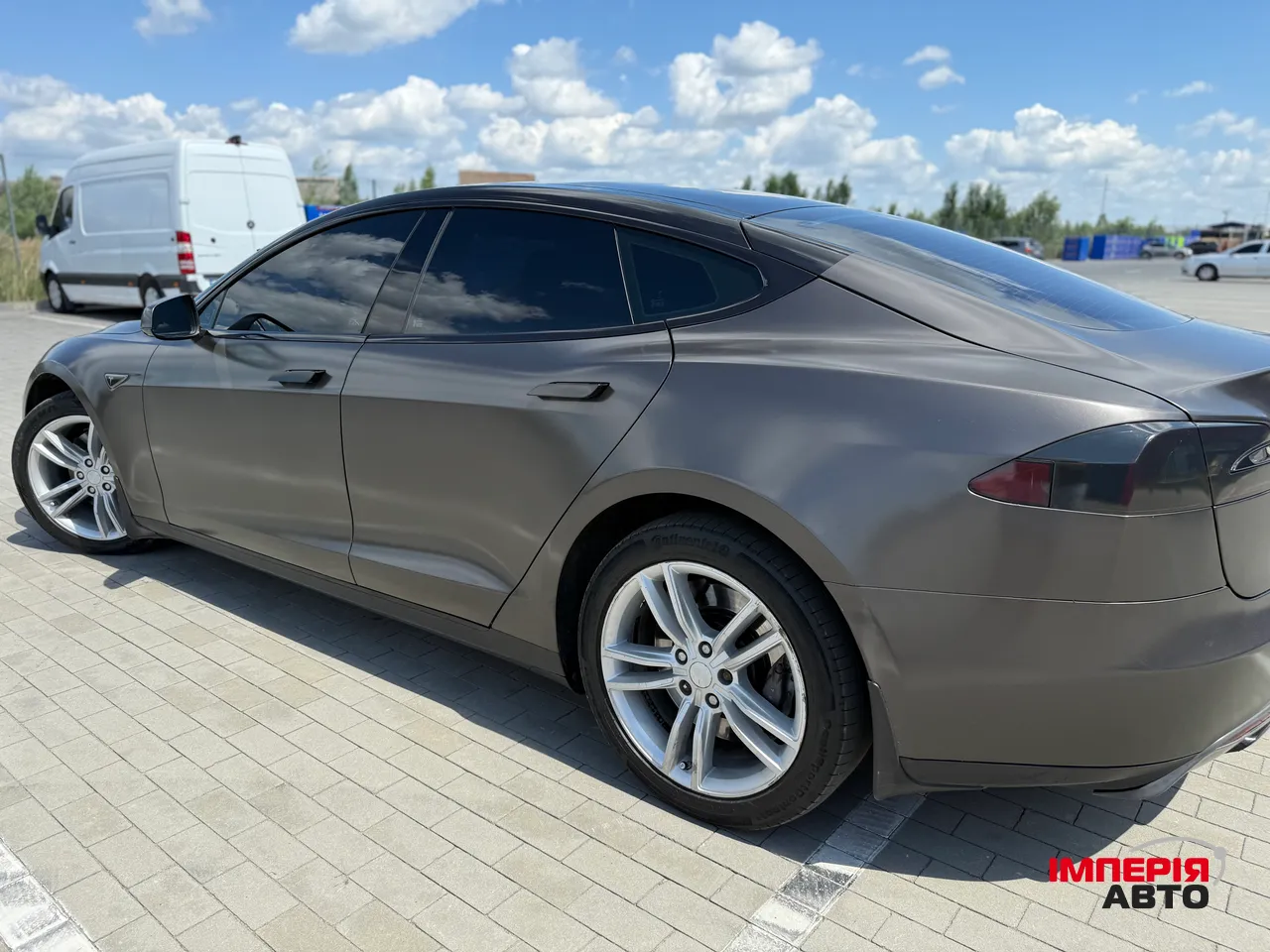 Tesla Model S - фото 10
