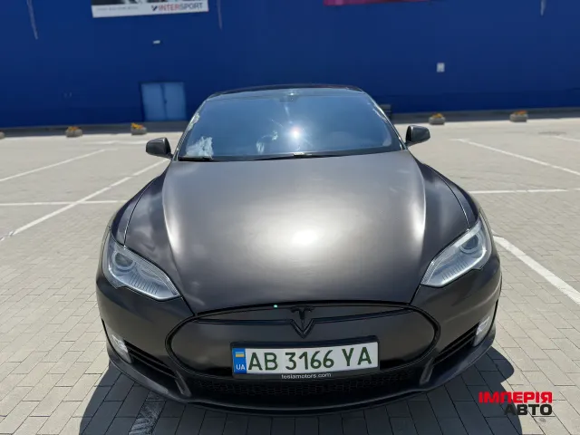 Tesla Model S - фото 2