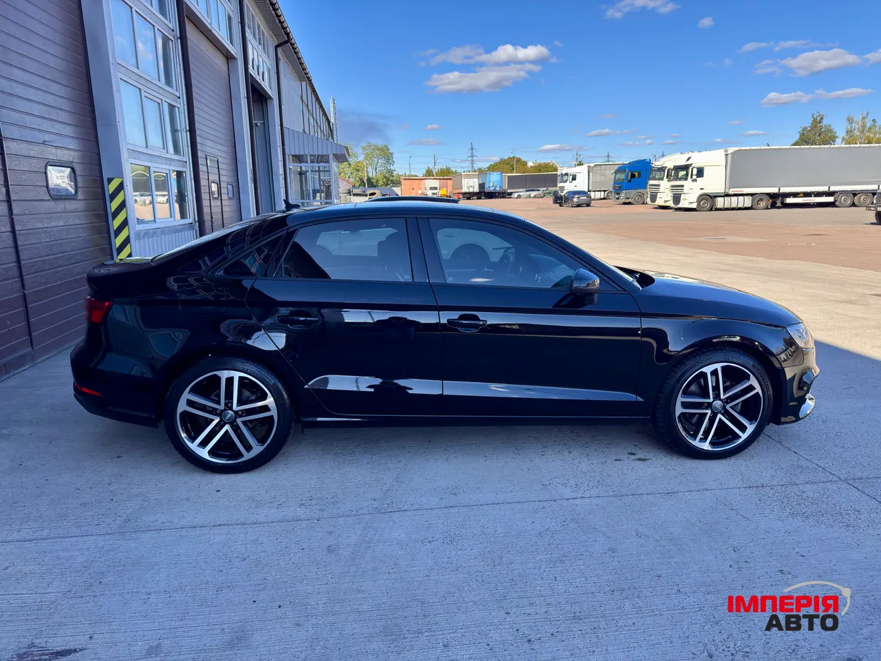 Audi A3 - фото 4