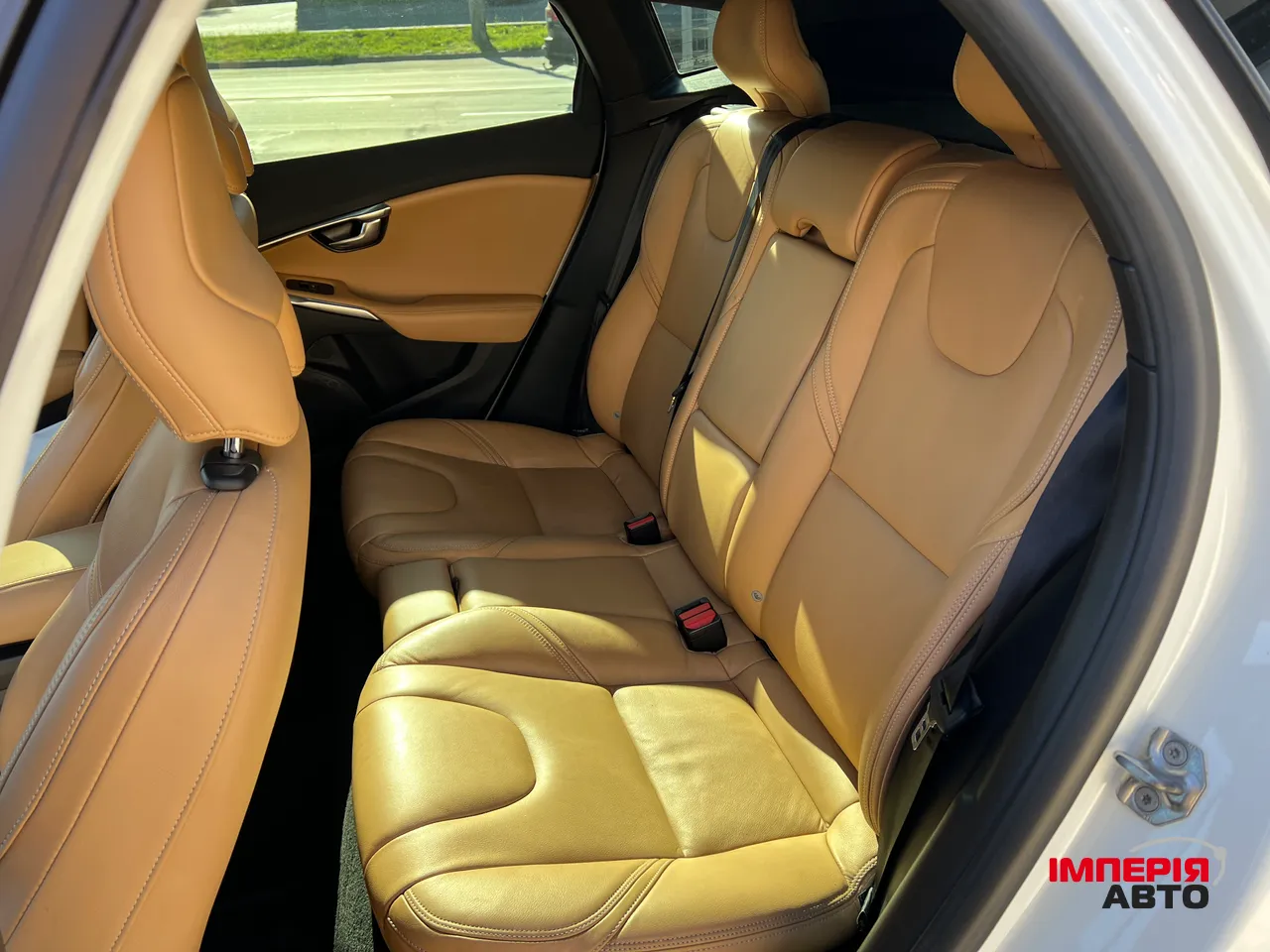 Volvo V40 - фото 7