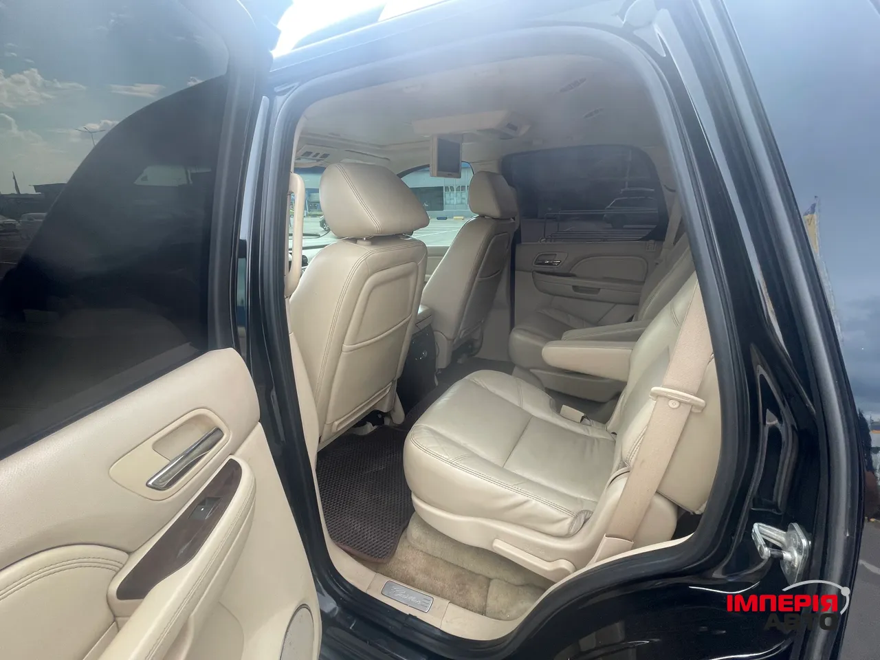 Cadillac Escalade - фото 6