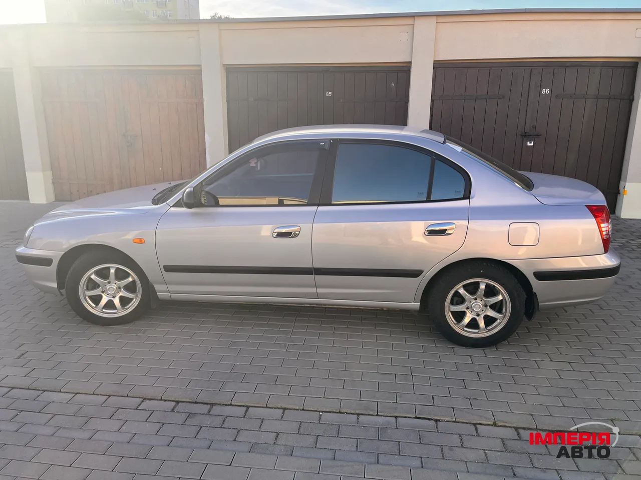 Hyundai Elantra - фото 1