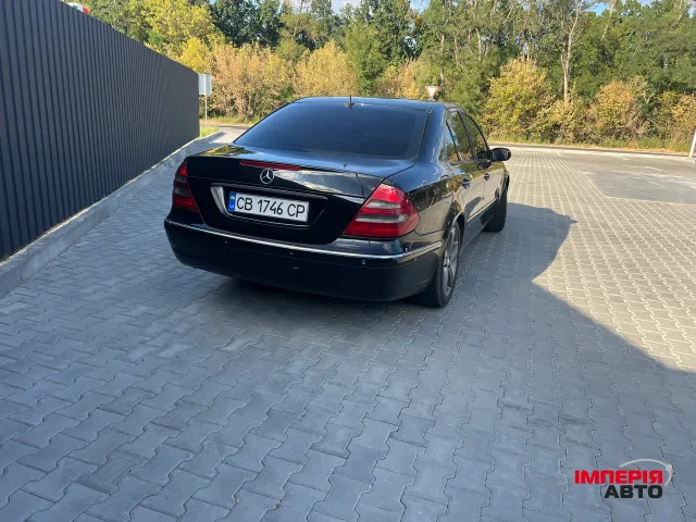 Mercedes-Benz E-Класс - зображення 4