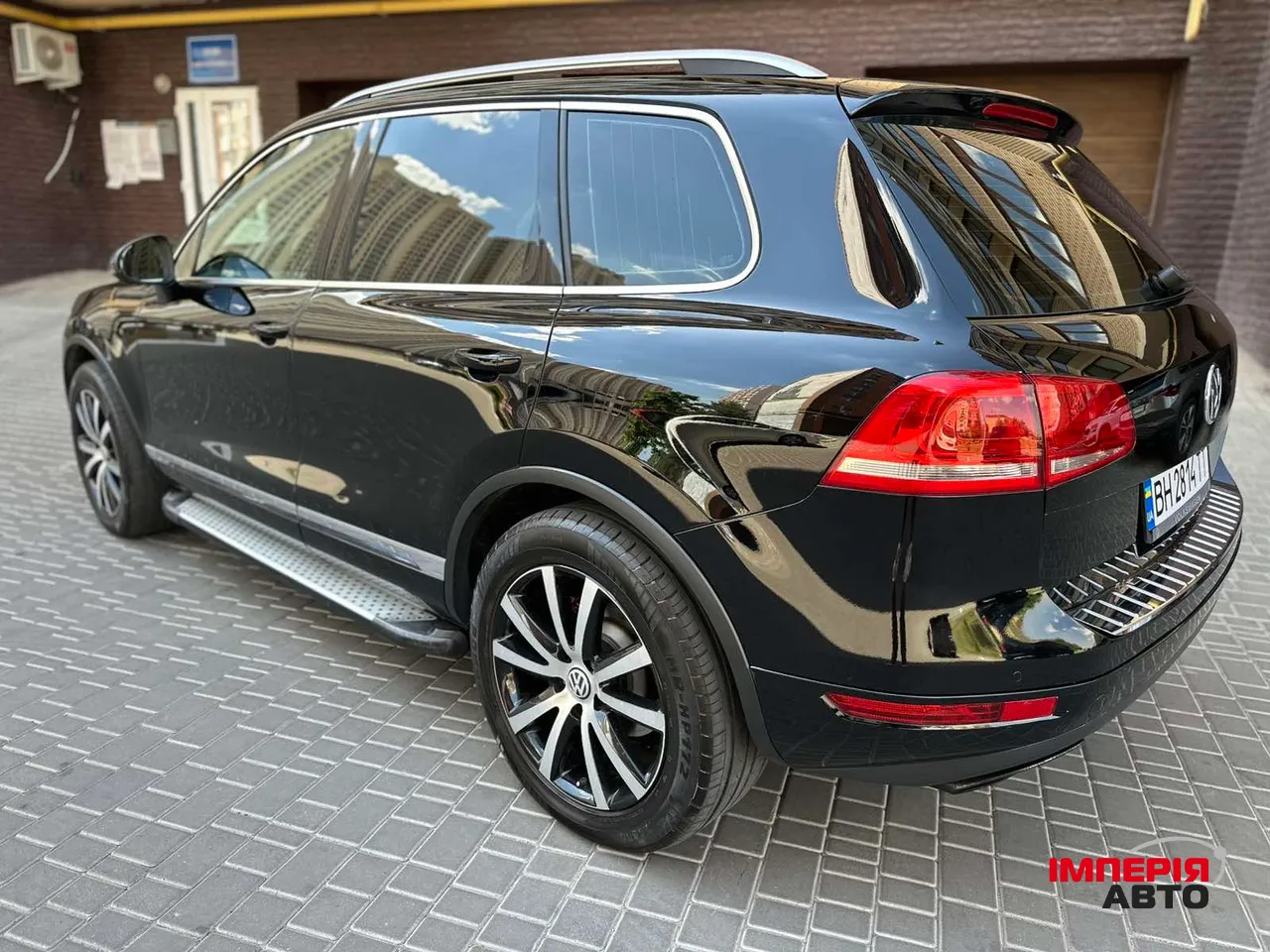Volkswagen Touareg - фото 8