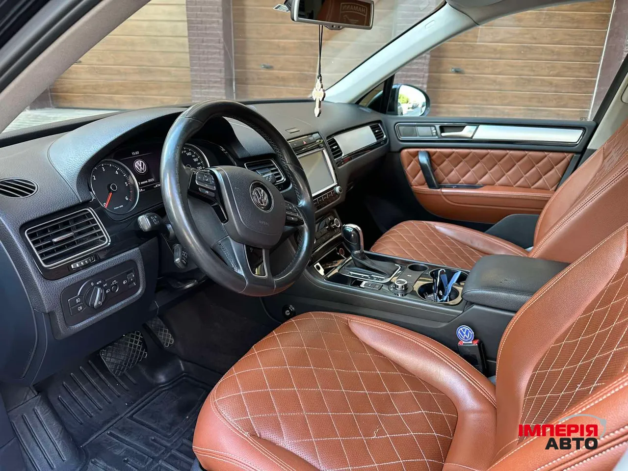 Volkswagen Touareg - фото 21