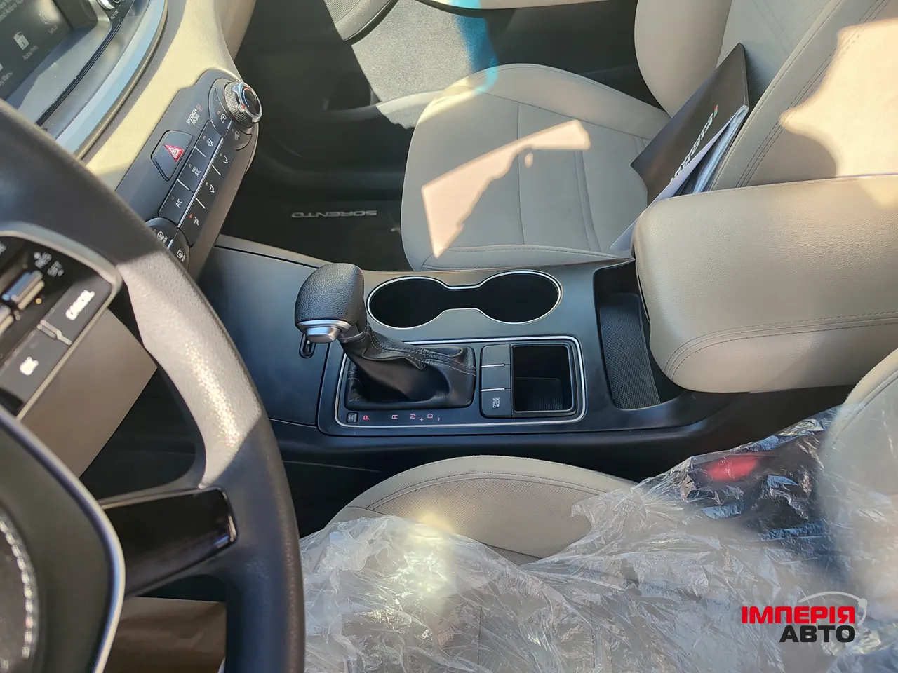 Kia Sorento - фото 17