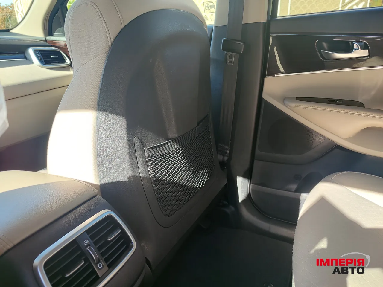 Kia Sorento - фото 16