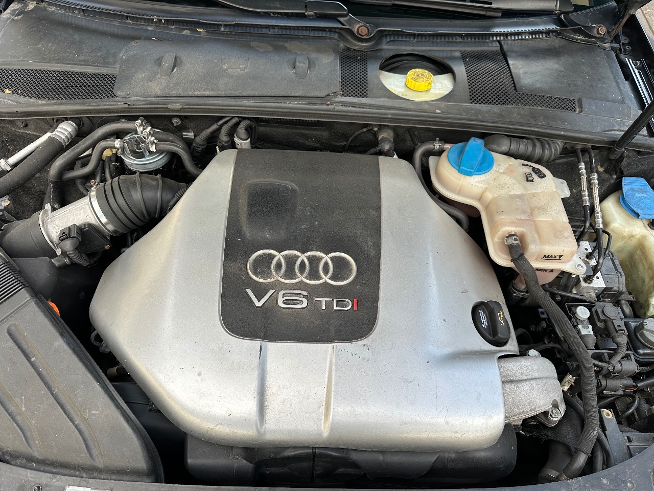 Audi A4 - фото 11