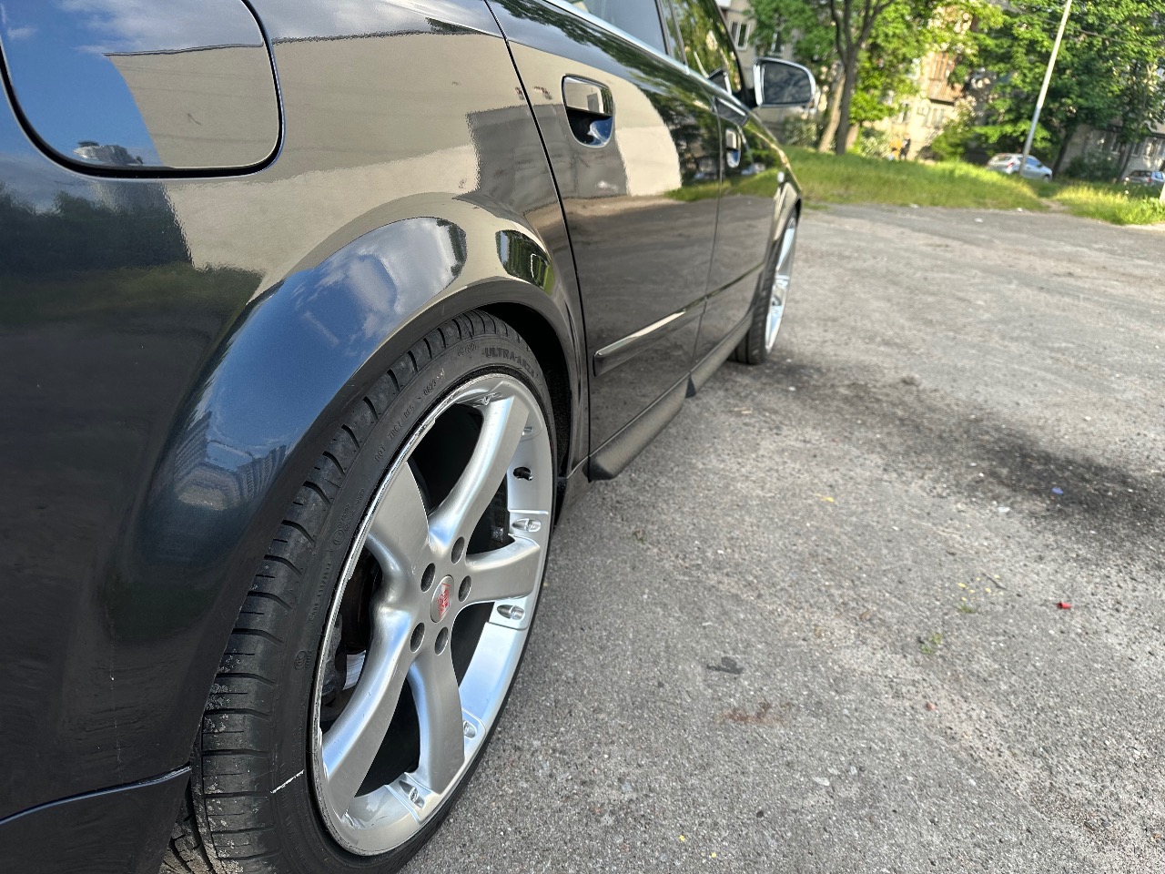 Audi A4 - фото 2