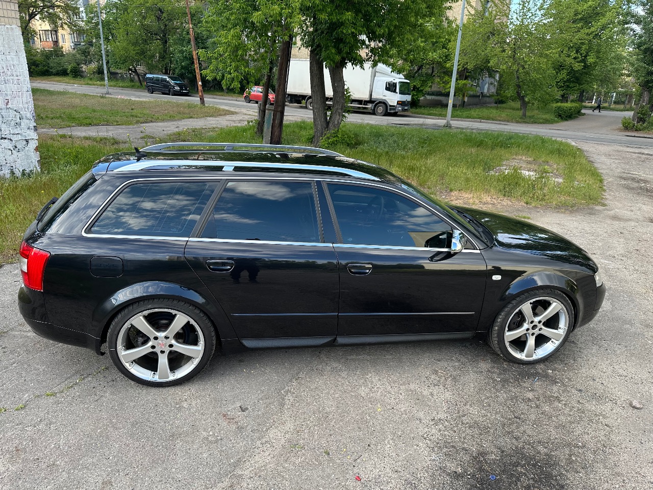 Audi A4 - фото 6