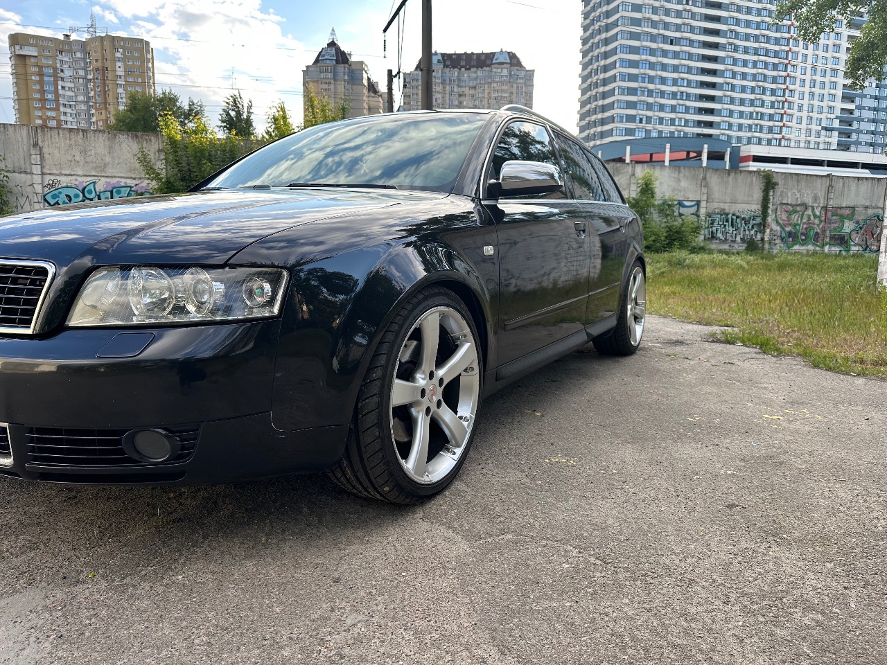 Audi A4 - фото 12