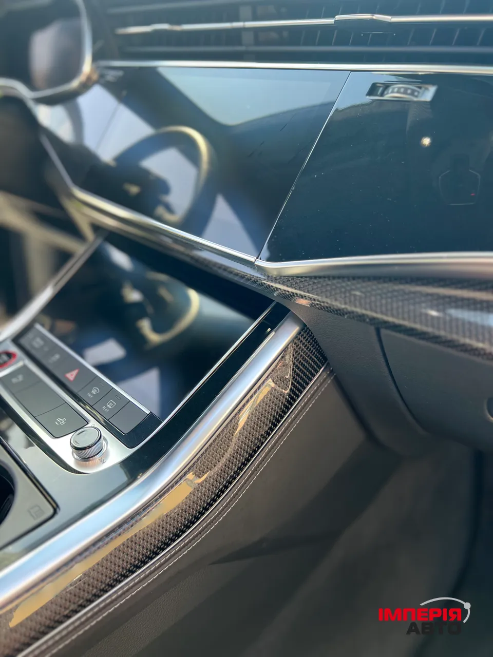 Audi SQ7 - фото 32