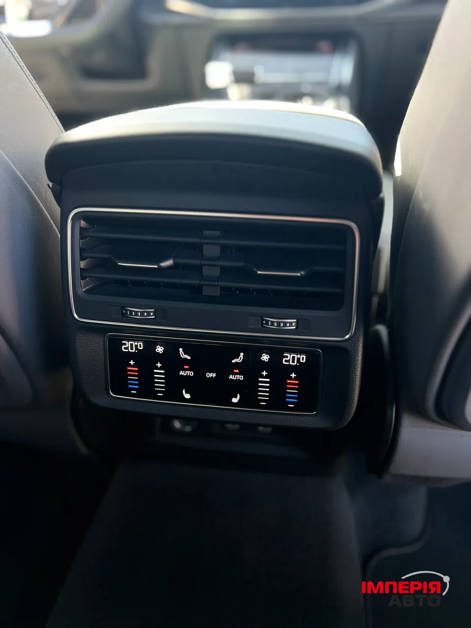 Audi SQ7 - фото 41