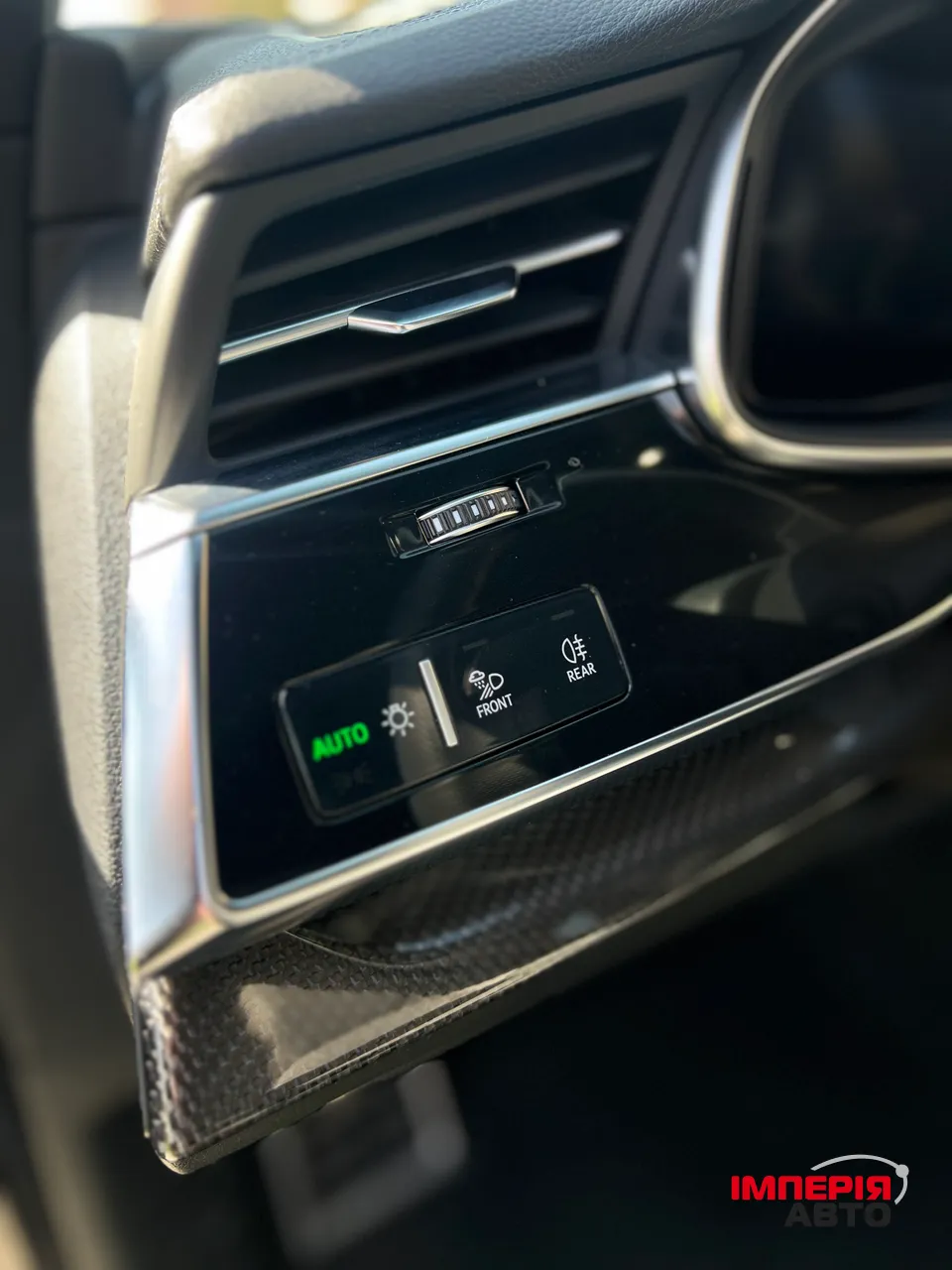 Audi SQ7 - фото 27