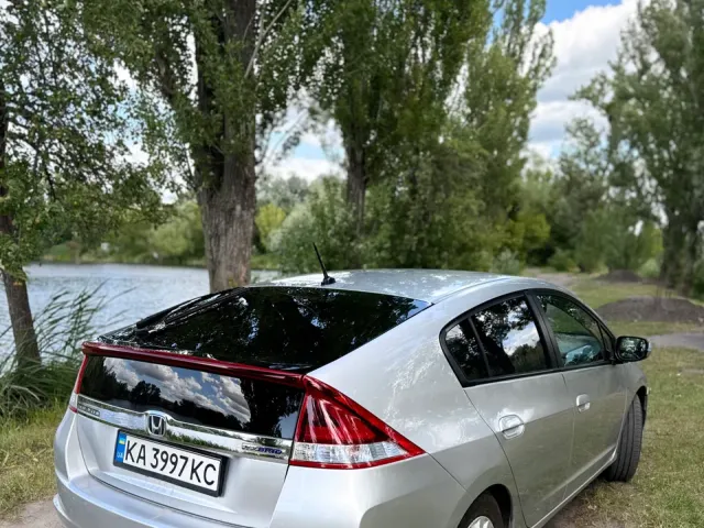 Honda Insight - фото 4