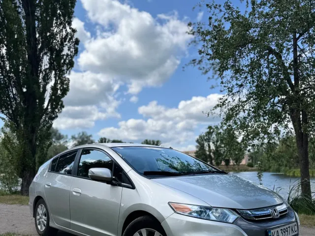 Honda Insight - фото 2