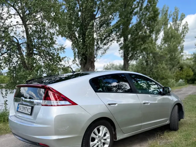 Honda Insight - фото 3