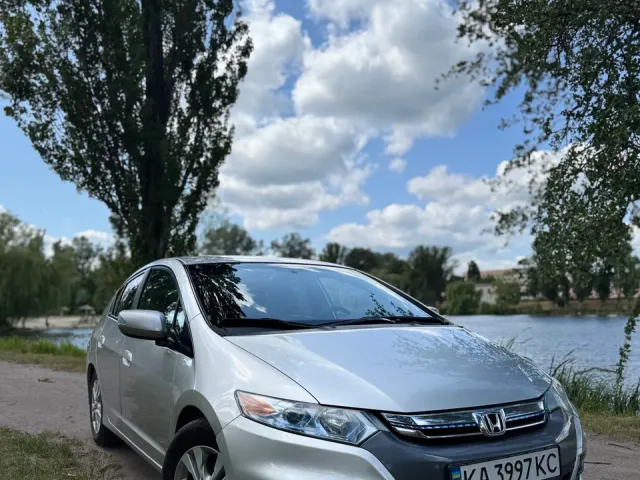 Honda Insight - фото 1