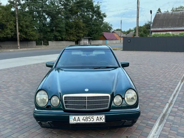 Mercedes-Benz E-Класс