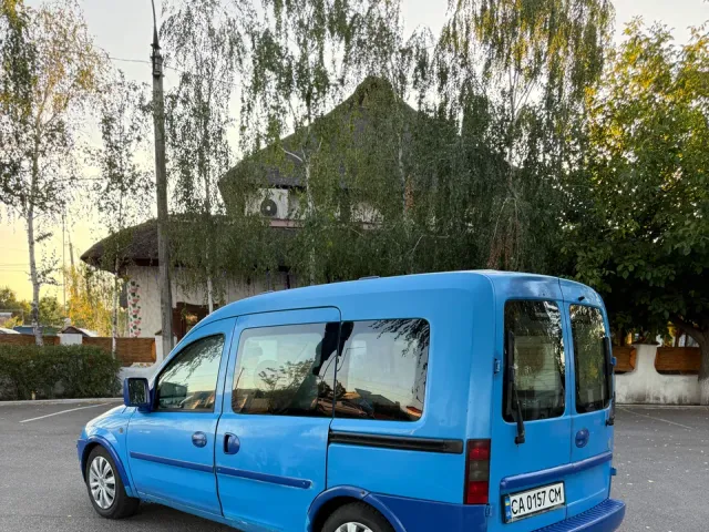 Opel Combo - фото 1