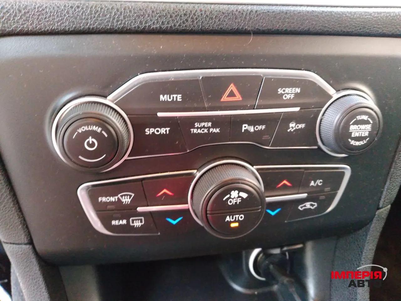 Dodge Charger - фото 15