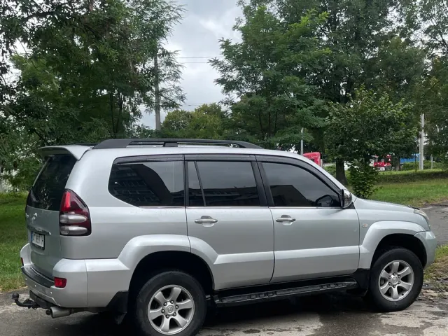 Toyota Land Cruiser Prado - фото 3
