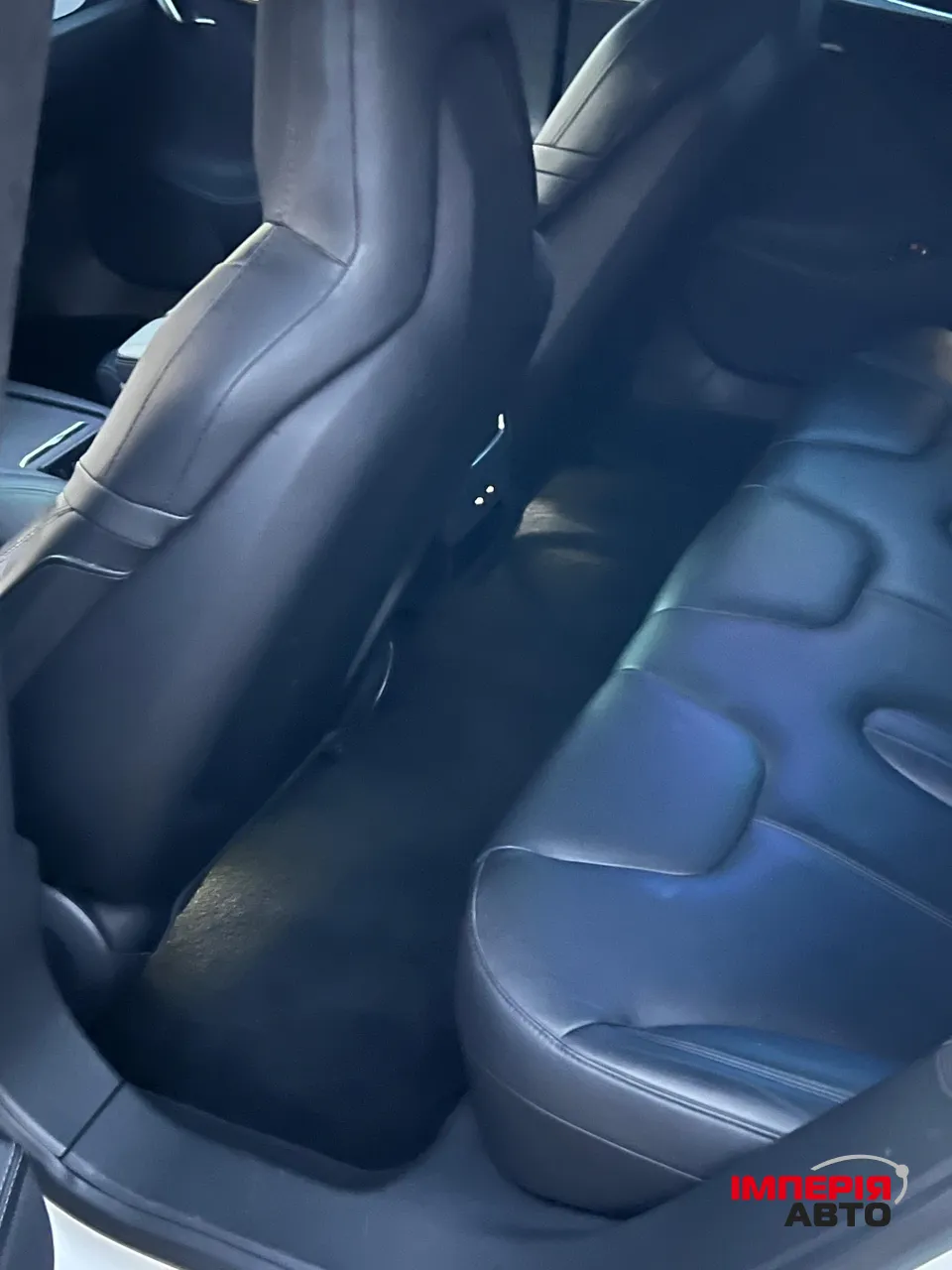 Tesla Model S - фото 9