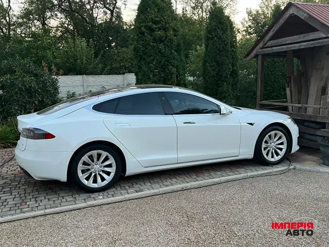 Tesla Model S - фото 3