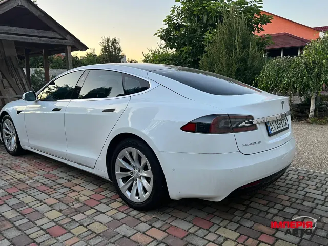 Tesla Model S - фото 2