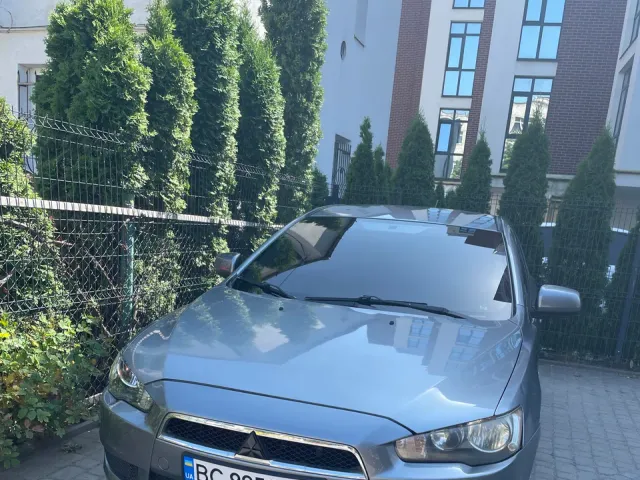 Mitsubishi Lancer - фото 1
