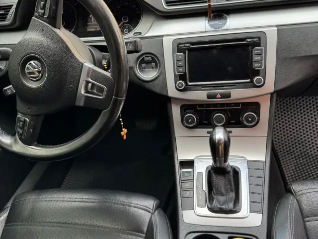 Volkswagen Passat CC - фото 5