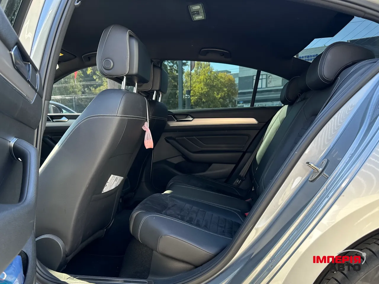 Volkswagen Passat - фото 6