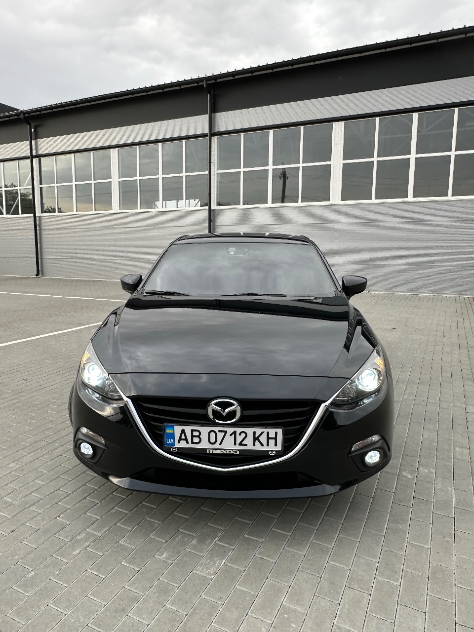 Mazda 3 - фото 8