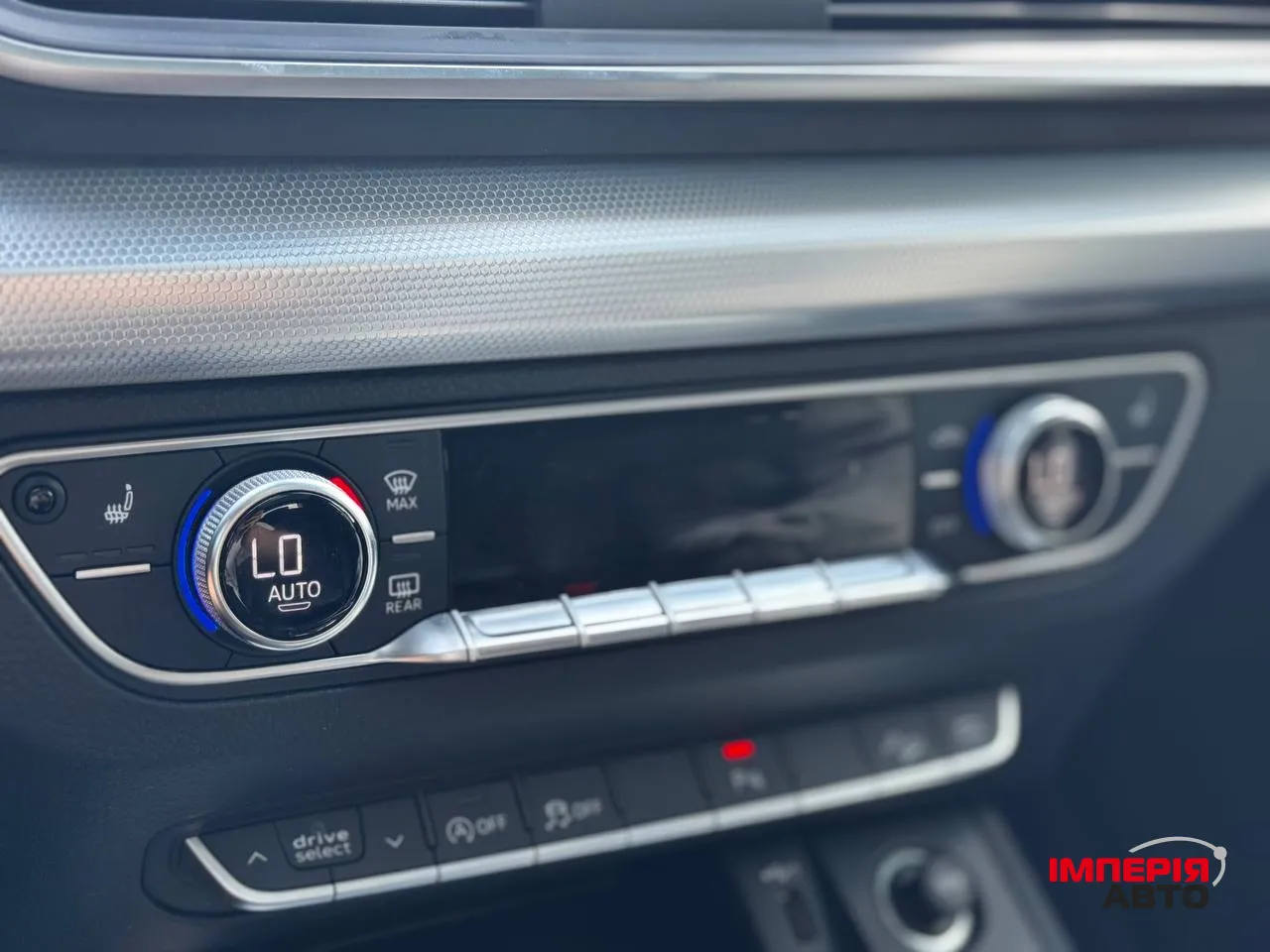 Audi Q5 - фото 8