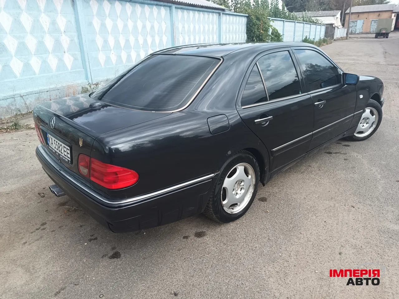 Mercedes-Benz E-Класс AMG - фото 11